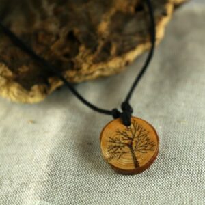 Colgante pirograbado en madera - Árbol